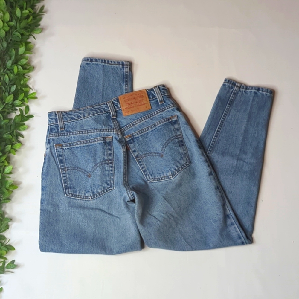 Vintage '96 Levi's 550 jeans relaxed fit tapered leg size 9 short